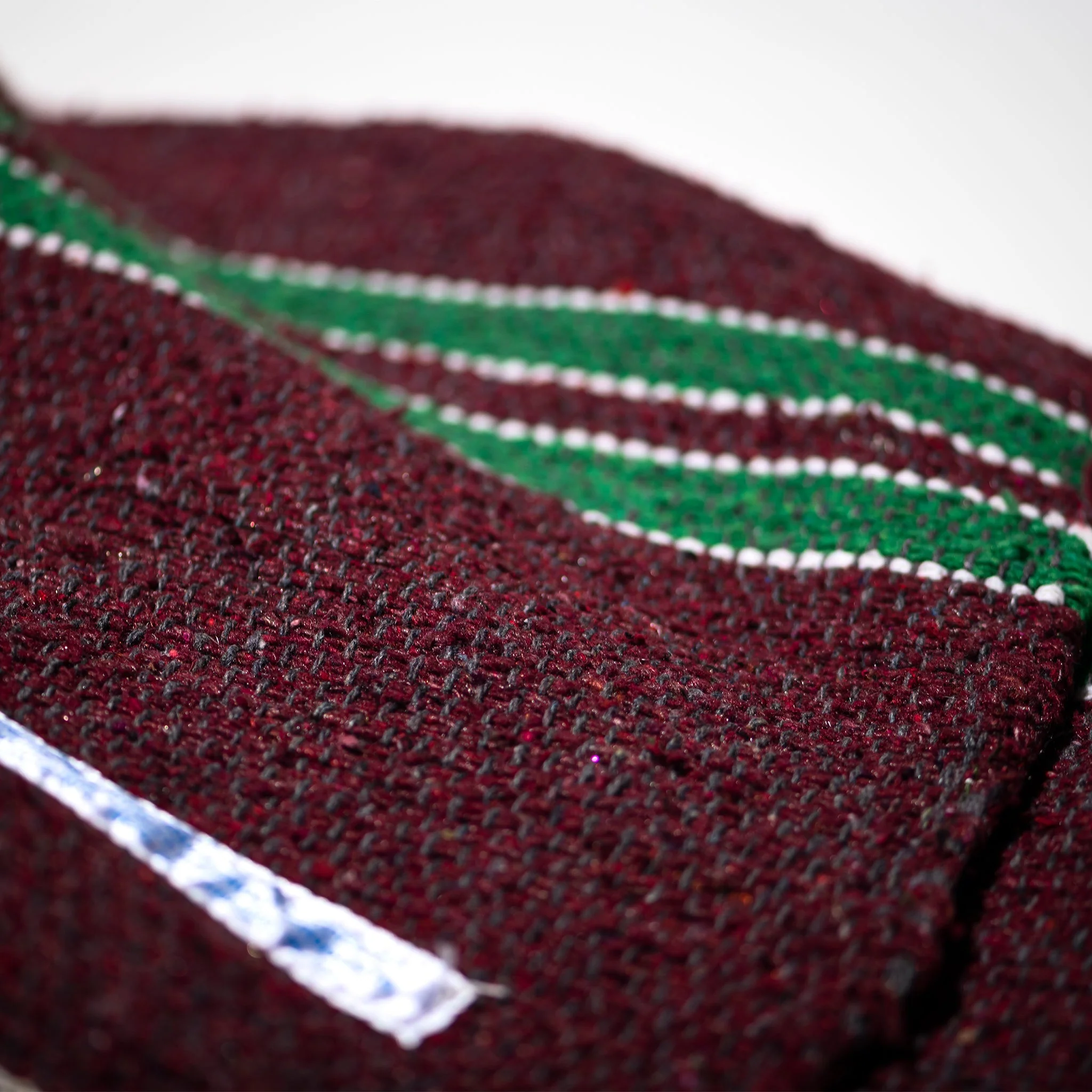 COLLEGE RUG / Burgundy - Image 4