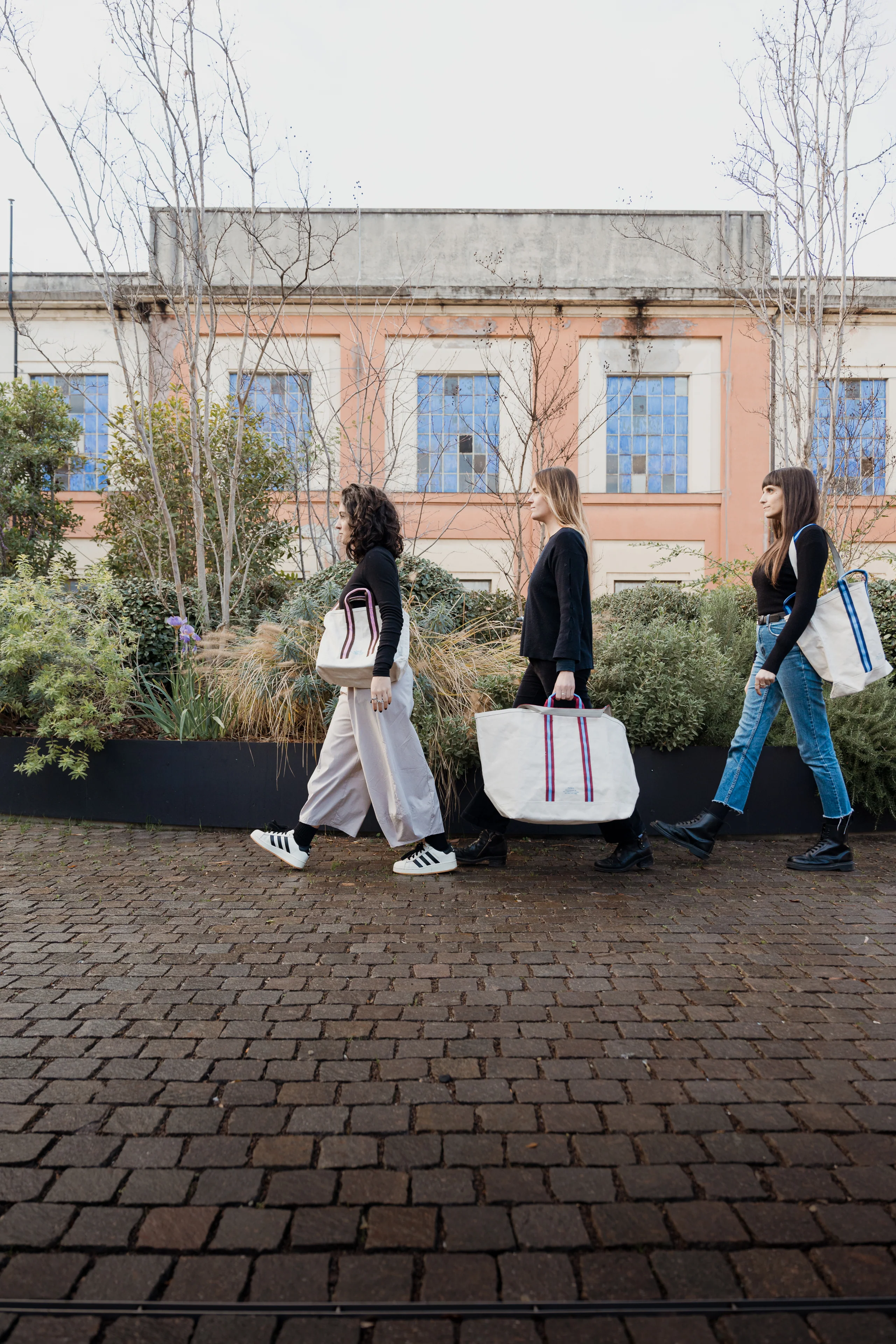 COLLEGE TOTE BAG / School - Image 9