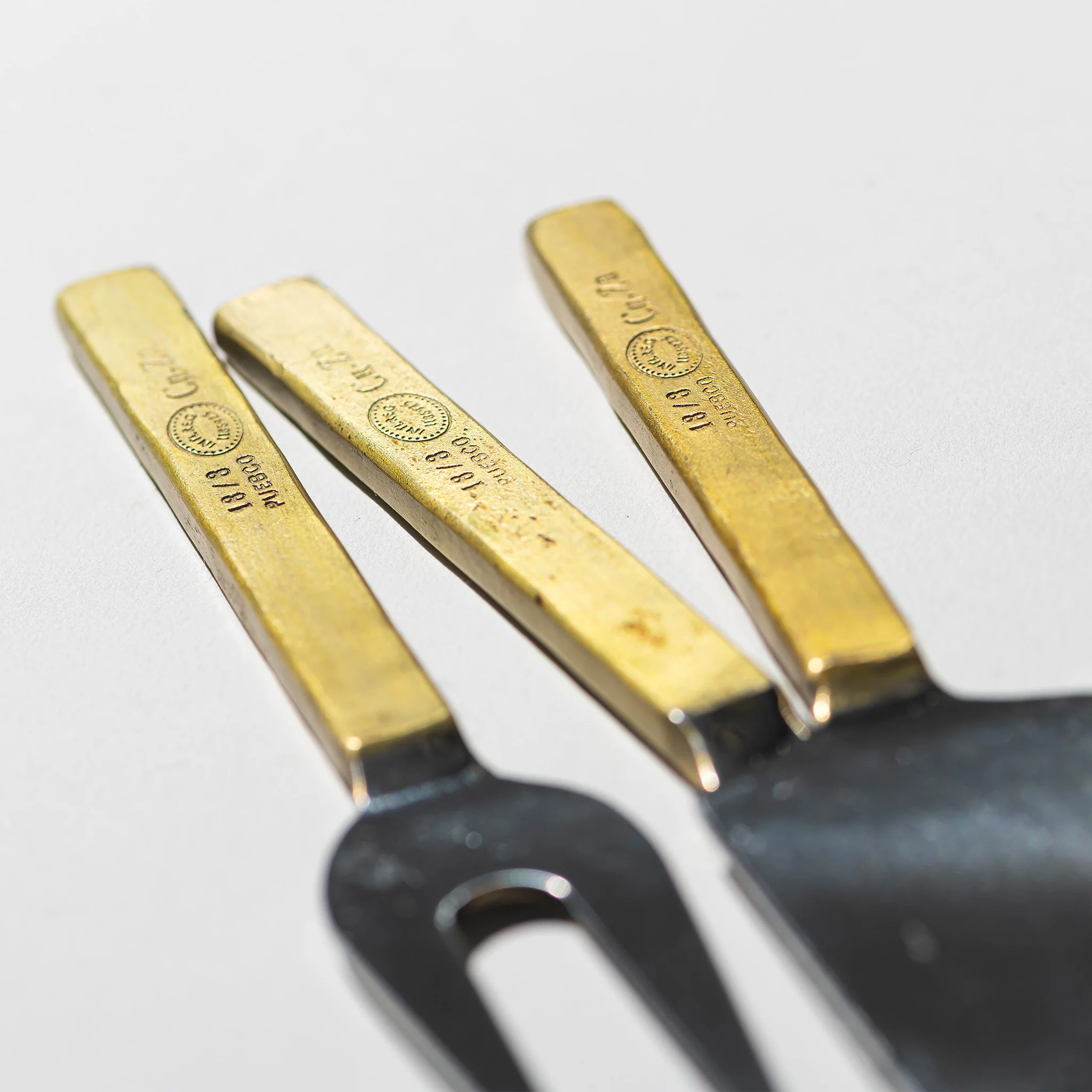 ENGRAVED CHEESE KNIFE SET OF 3 - Image 8