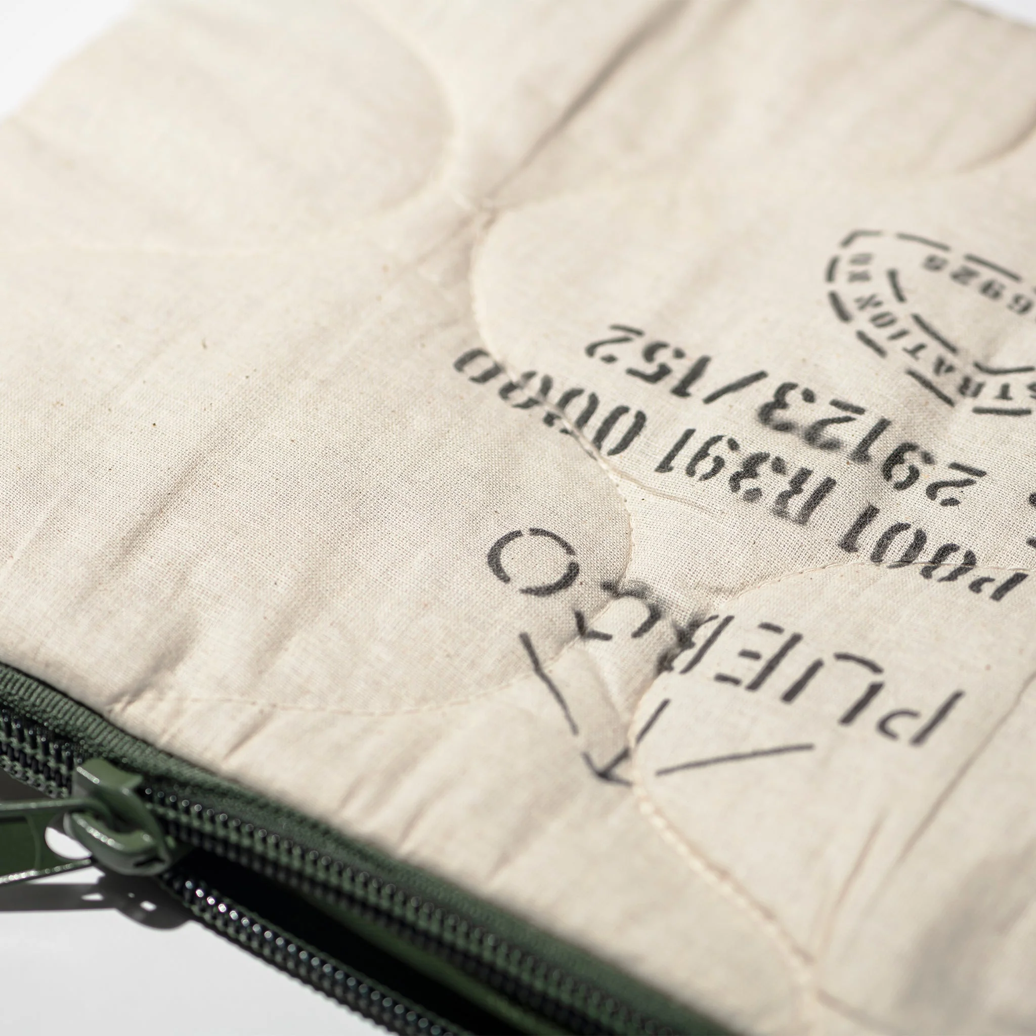 QUILTED LAPTOP CASE / 15" - Image 3