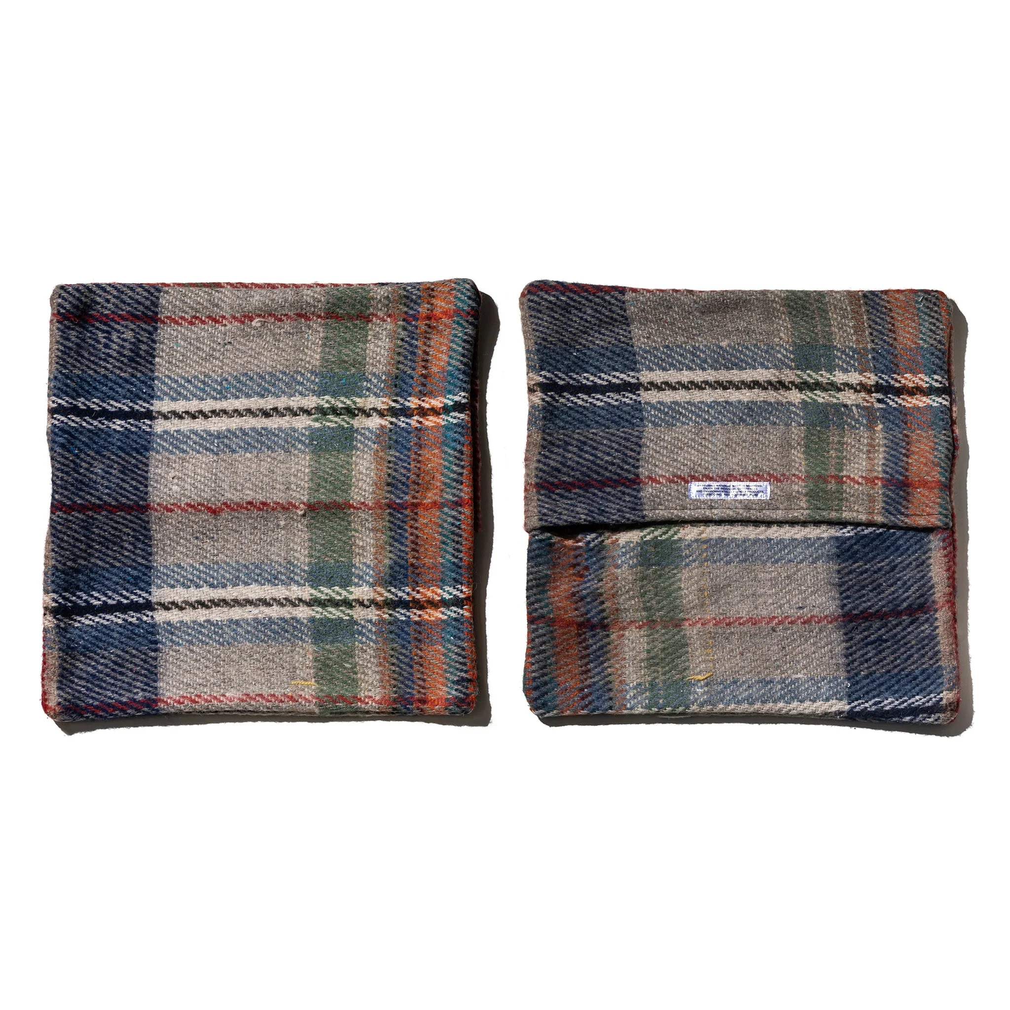 RECYCLED WOOL MIX CUSHION COVER 60 x 60 / Assorted Color - Image 4