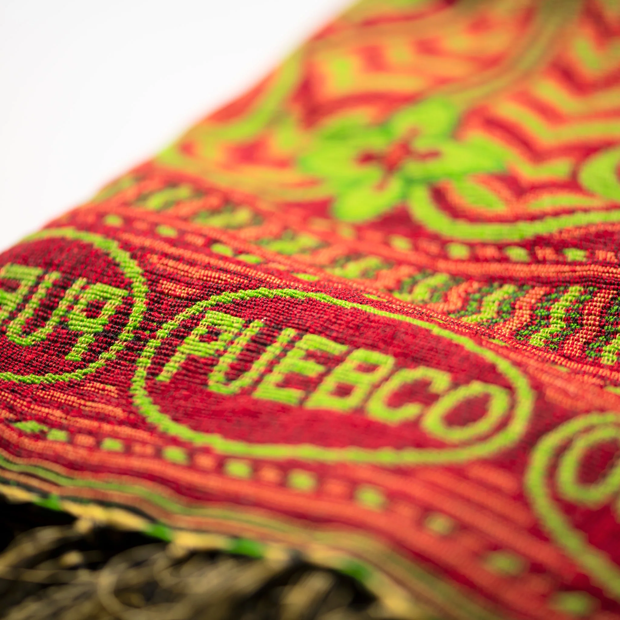 REVERSIBLE JACQUARD RUG / Green - Image 5