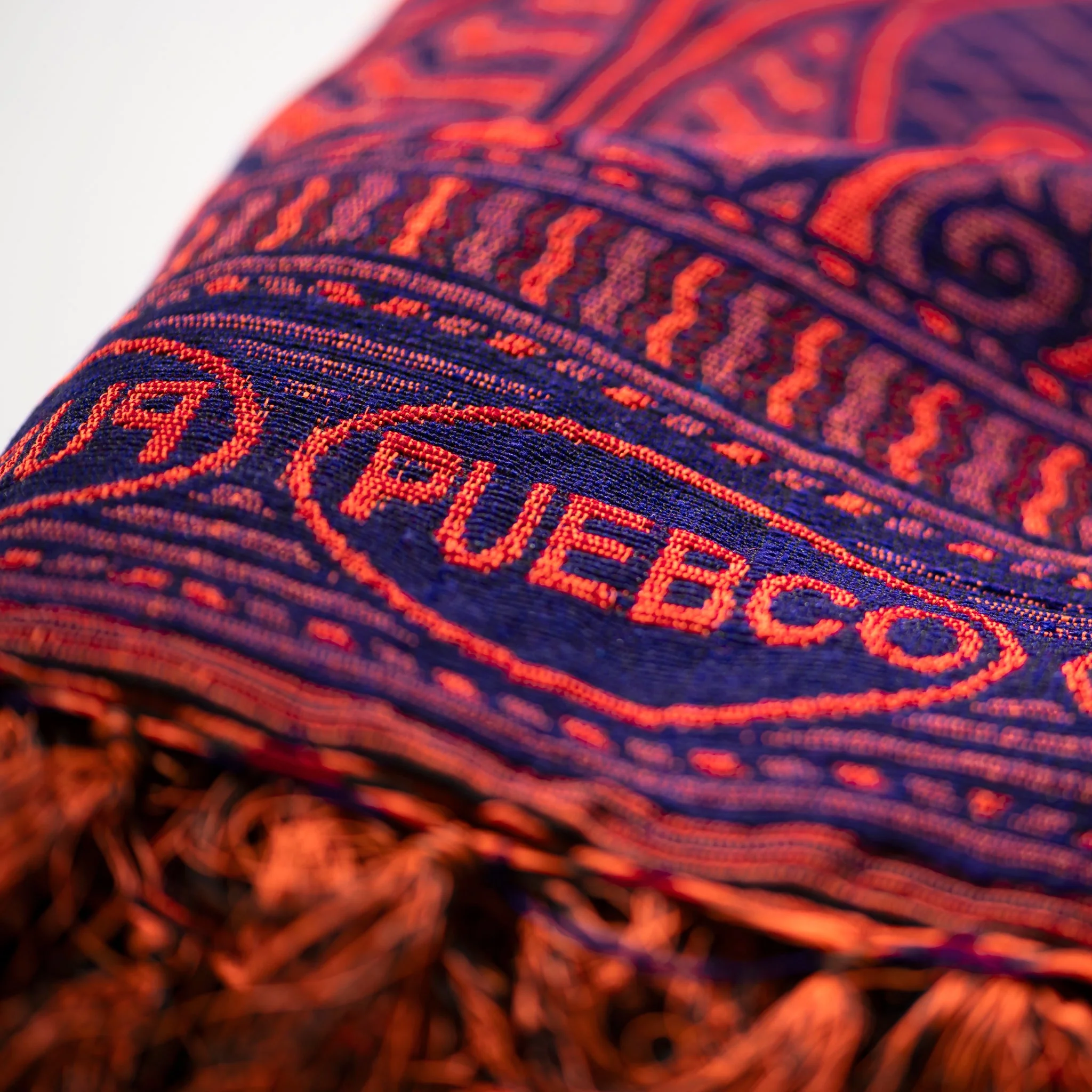 REVERSIBLE JACQUARD RUG / Navy Blue - Image 5