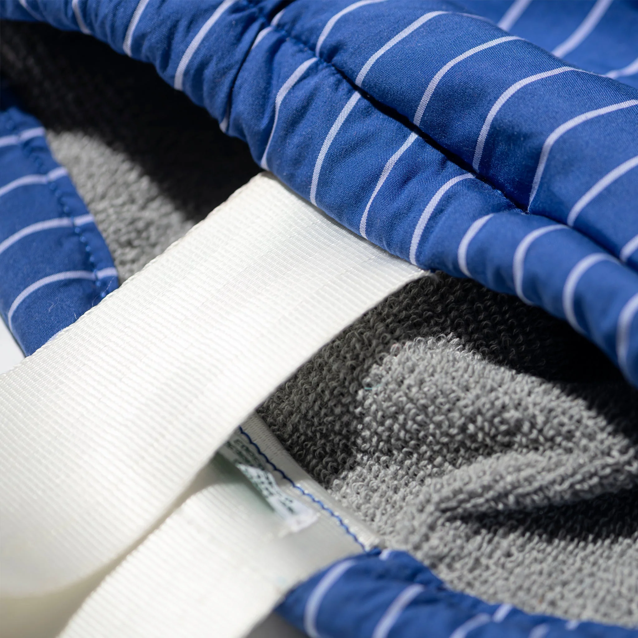 SHIRT FABRIC DRAWSTRING BAG / Blue Pencil Stripe - Image 4