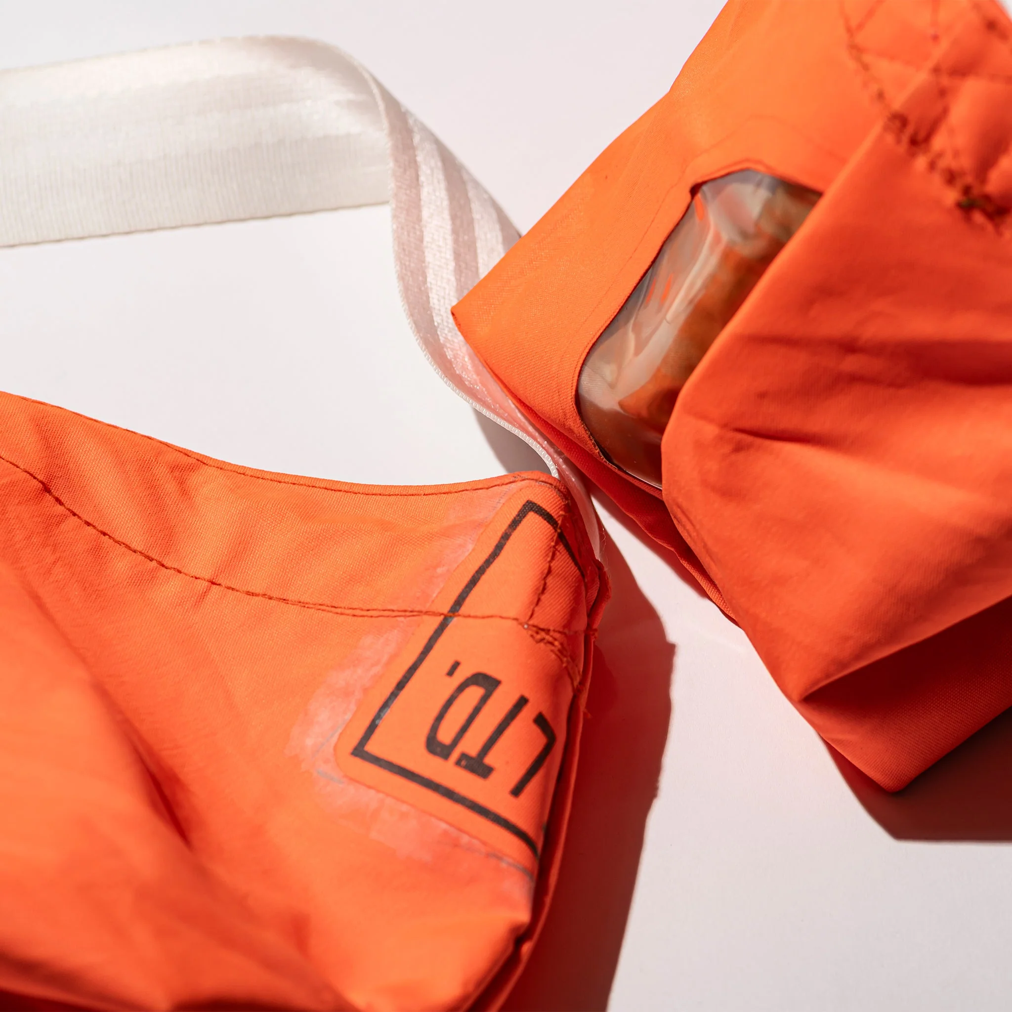 VINTAGE EMERGENCY BOAT FABRIC BAG - Image 4