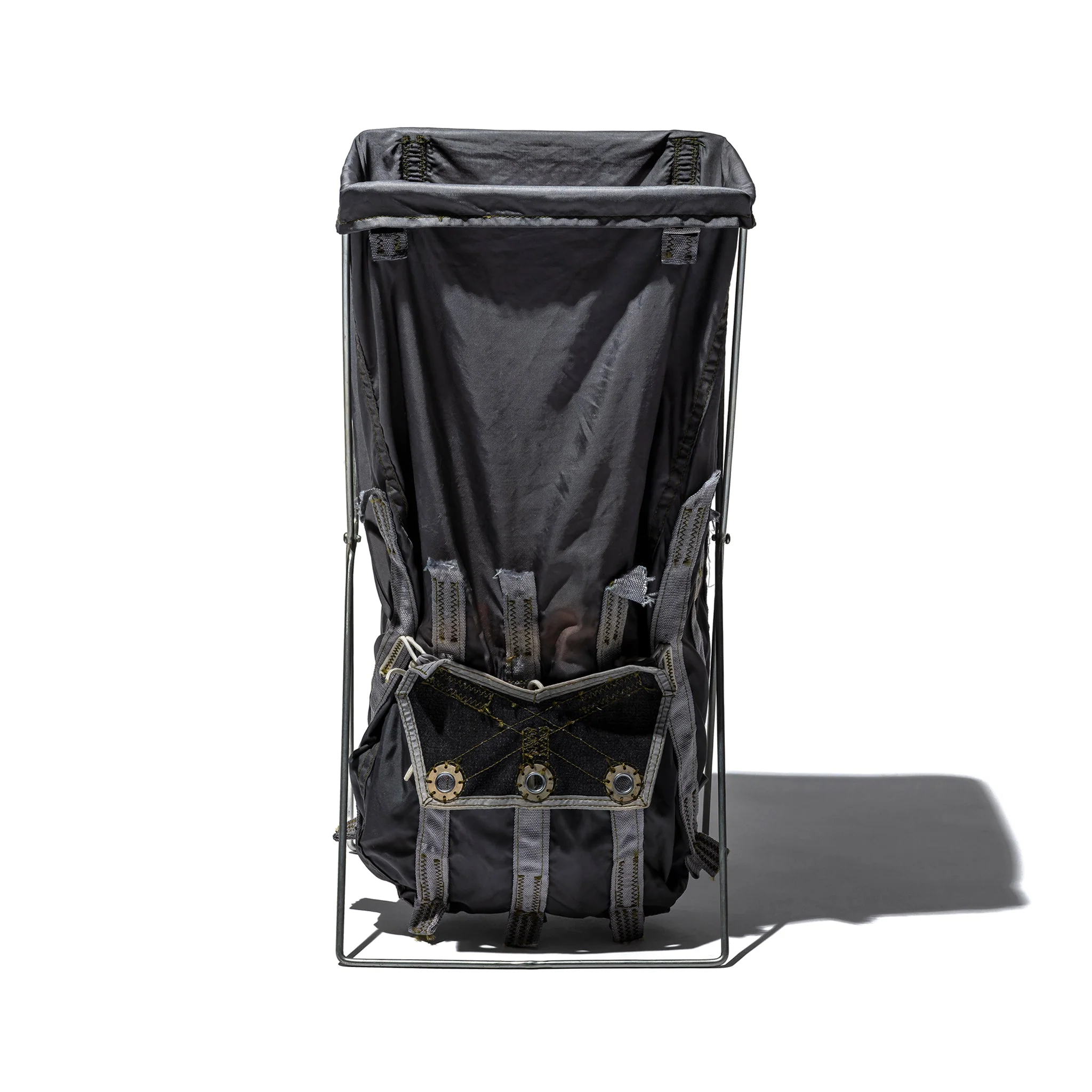 VINTAGE PARACHUTE LAUNDRY BASKET - Image 6