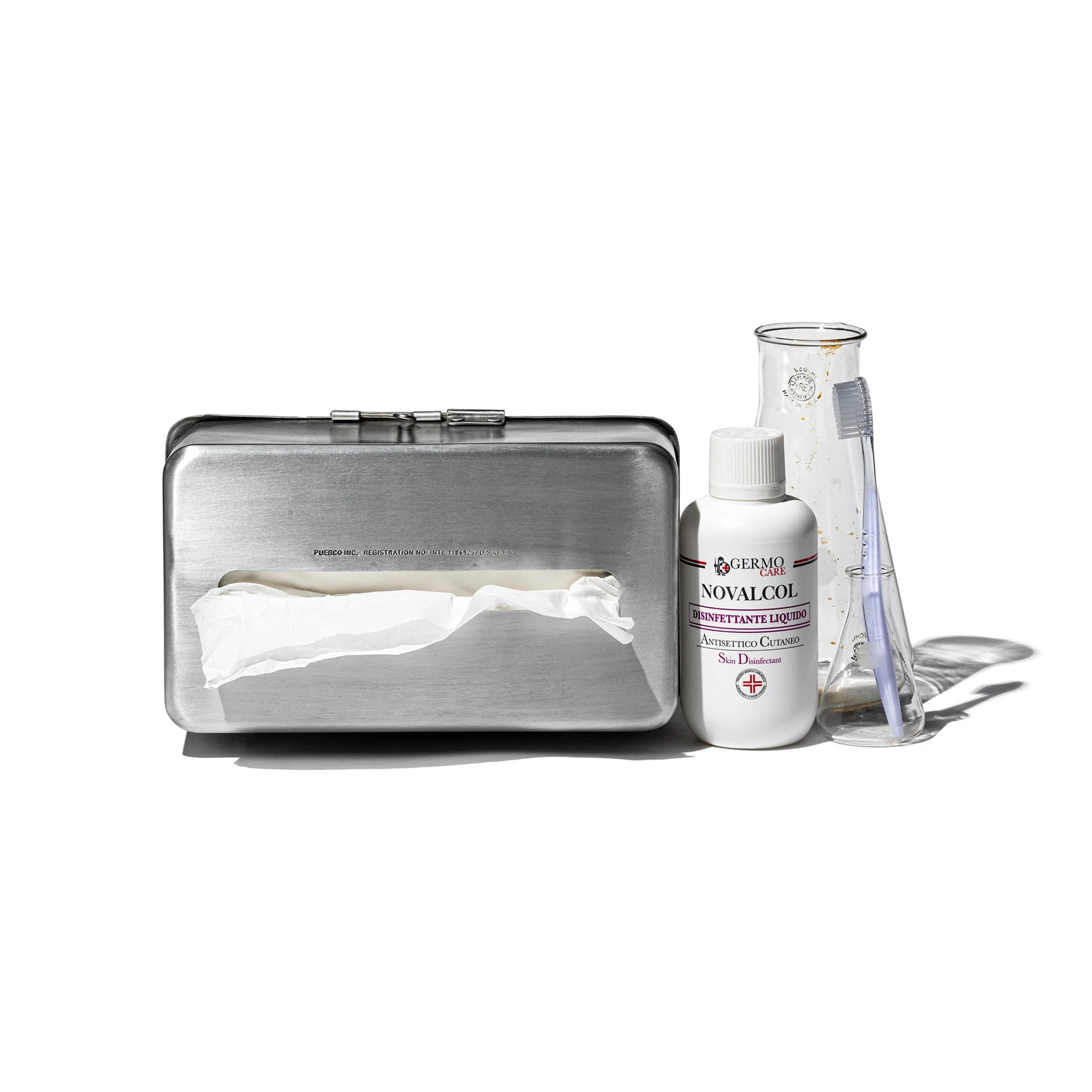 WALL-MOUNTED PAPER TOWEL CASE