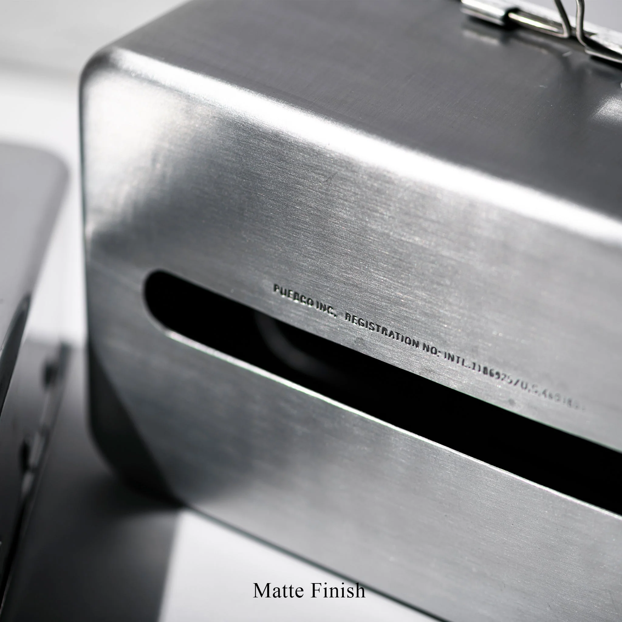 WALL-MOUNTED PAPER TOWEL CASE - Image 3